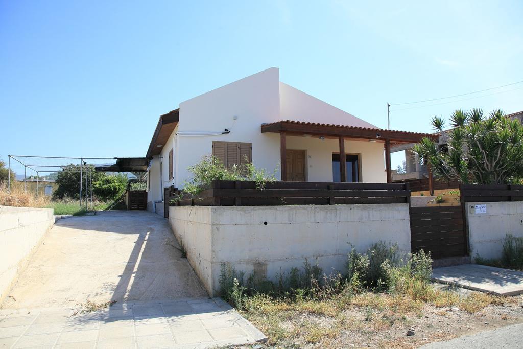 Villa Majestic Agia Marina  Dış mekan fotoğraf
